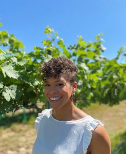 Photo of Leslie Holland